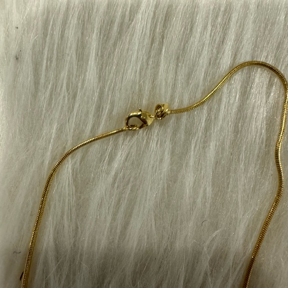 Stunning 18 K Garnet Like Oval Stone Cross Necklace - Picture 2 of 7